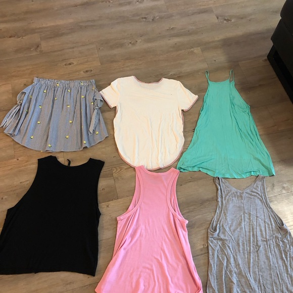 Tops - Picture 2 of 2